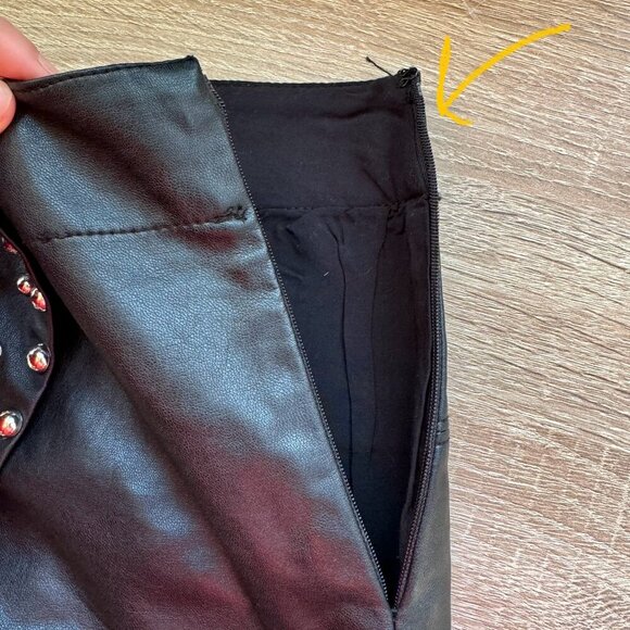 *flaw* Free People Emmy Studded Skort Mini Skirt in Black Vegan Leather *flaw* - Picture 2 of 7